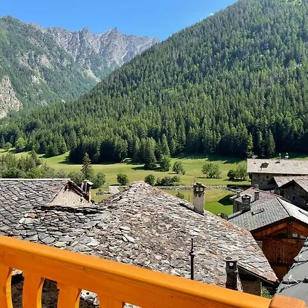 Aux Pieds Du Malatra' 2 Apartment Saint-Rhemy-En-Bosses Exterior photo
