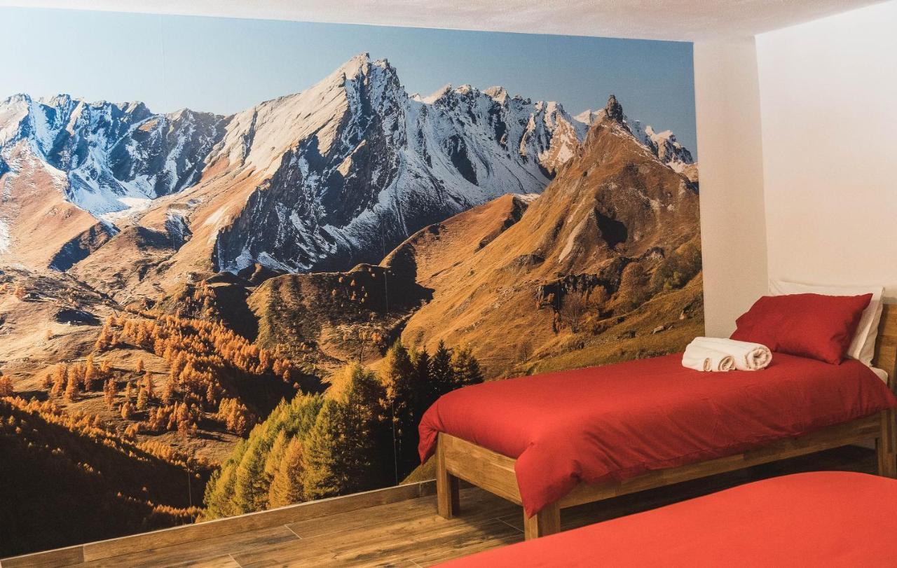 Aux Pieds Du Malatra' 2