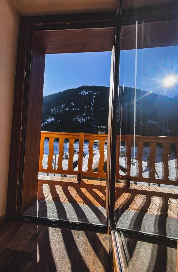 Apartment Aux Pieds Du Malatra' 2 *